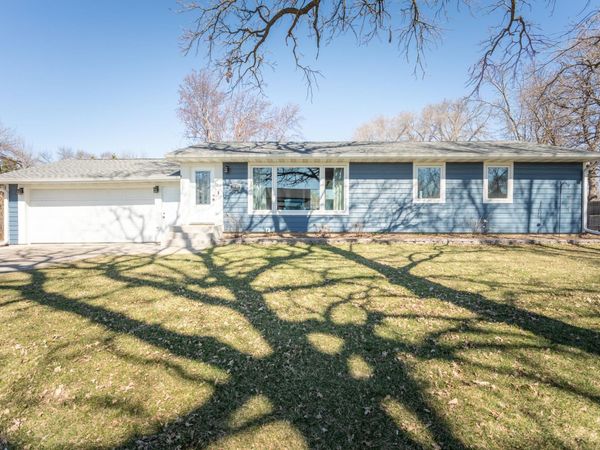 1207 Donna Drive NW, Alexandria, MN 56308