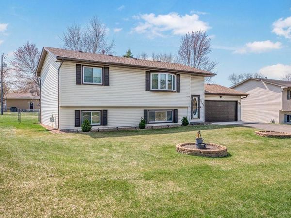 10253 101st Avenue N, Maple Grove, MN 55369