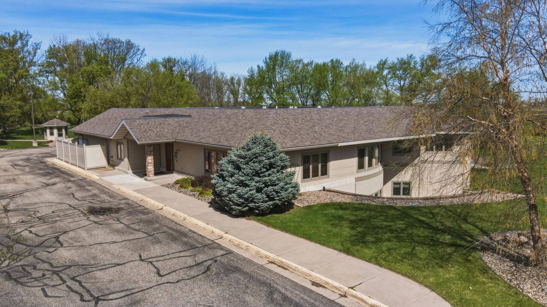 2350 NW 26th Street , Owatonna, MN 55060