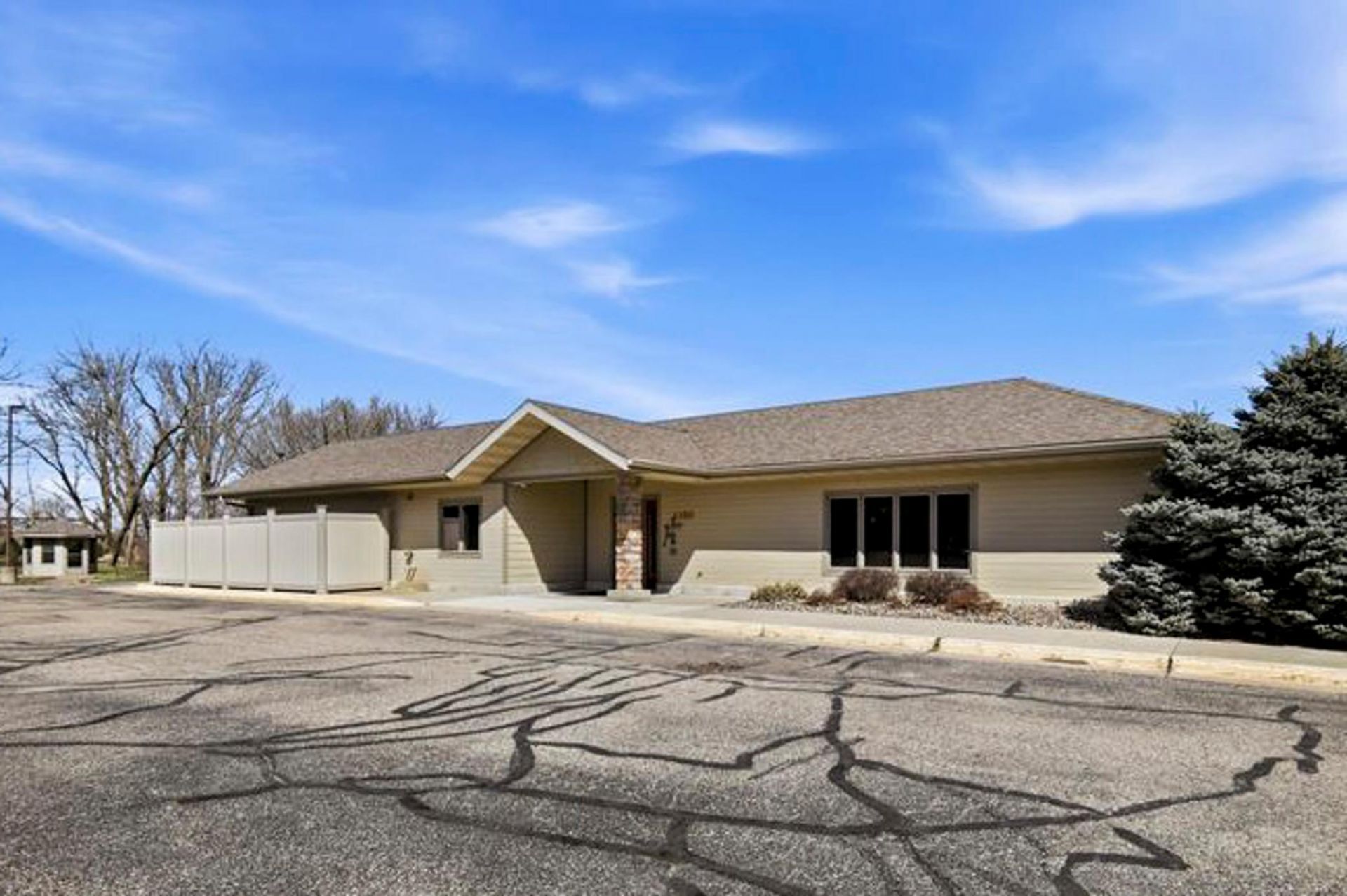 2350 NW 26th Street , Owatonna, MN 55060