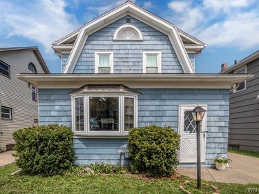 342 Parkwood Avenue, Kenmore, NY 14217