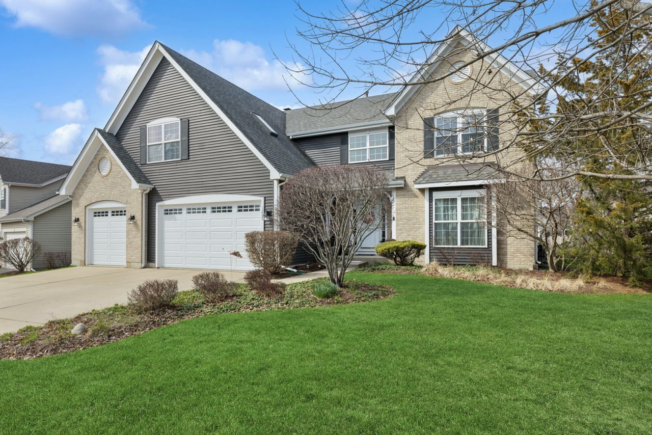 1200 Fieldstone Drive , Crystal Lake, IL 60014 Main Photo