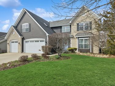 1200 Fieldstone Drive , Crystal Lake, IL 60014