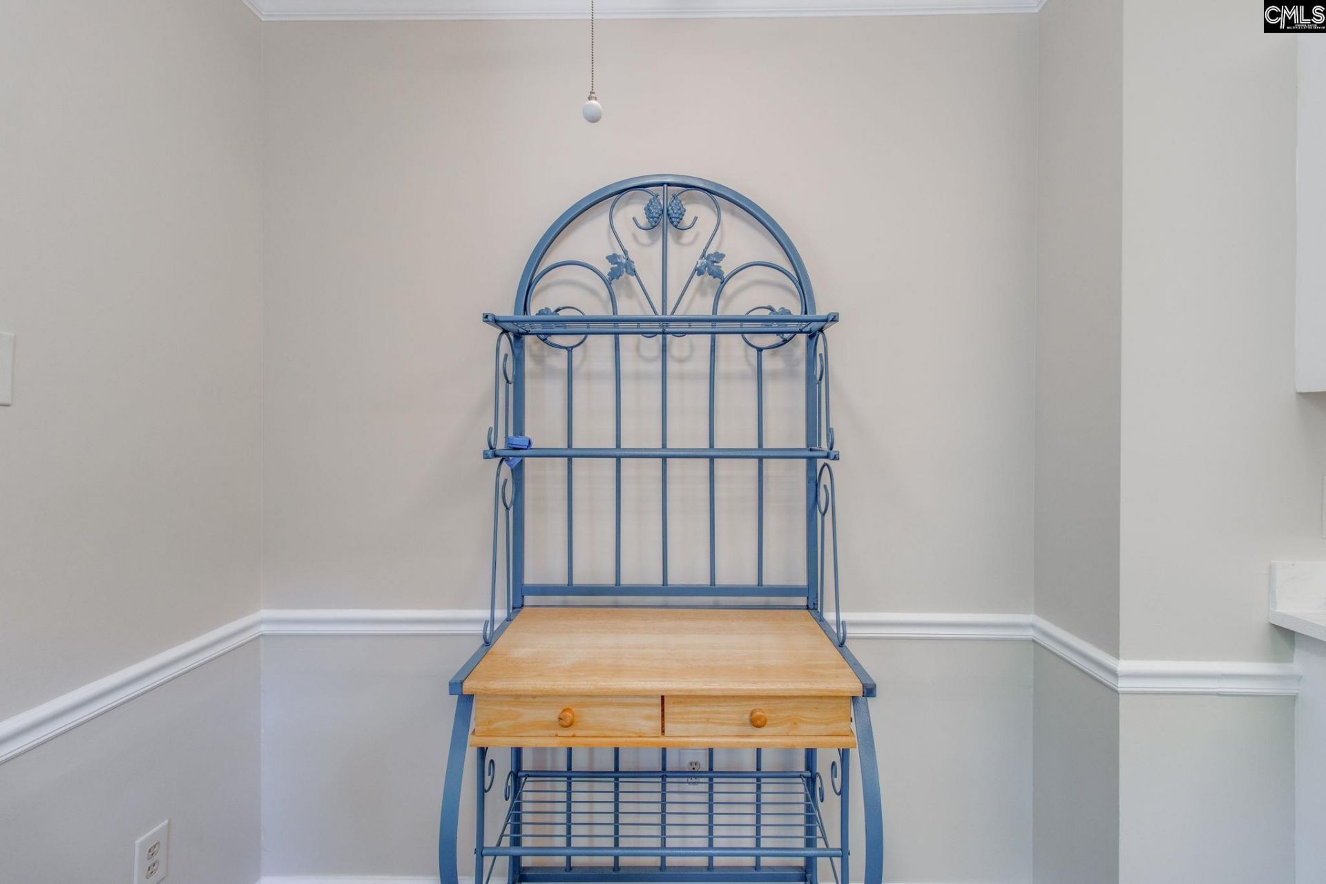 18 Dutch Circle  Photo 13