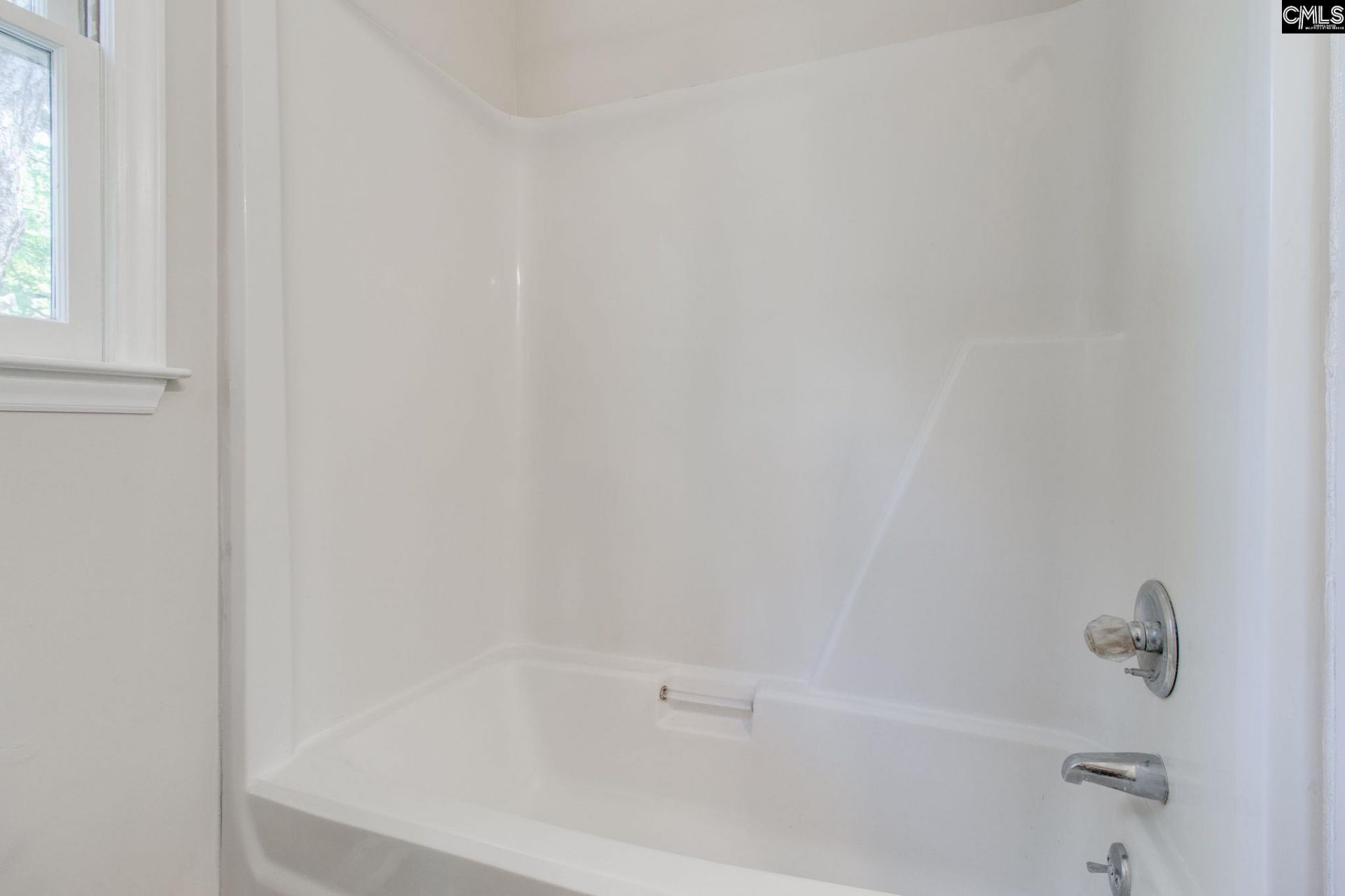 18 Dutch Circle  Photo 19