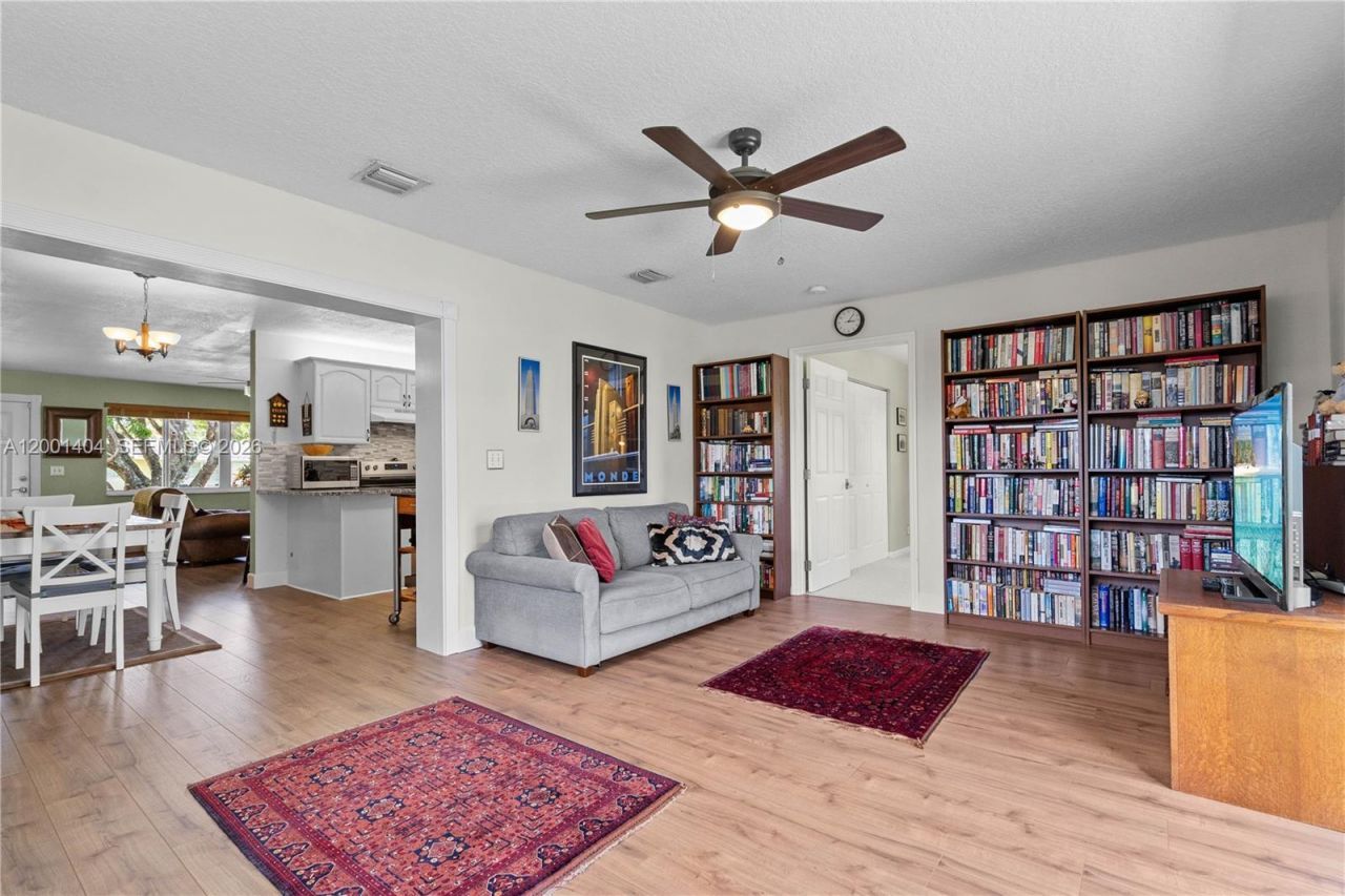 5040 SW 94th Ter, Cooper City, FL 33328 Photo