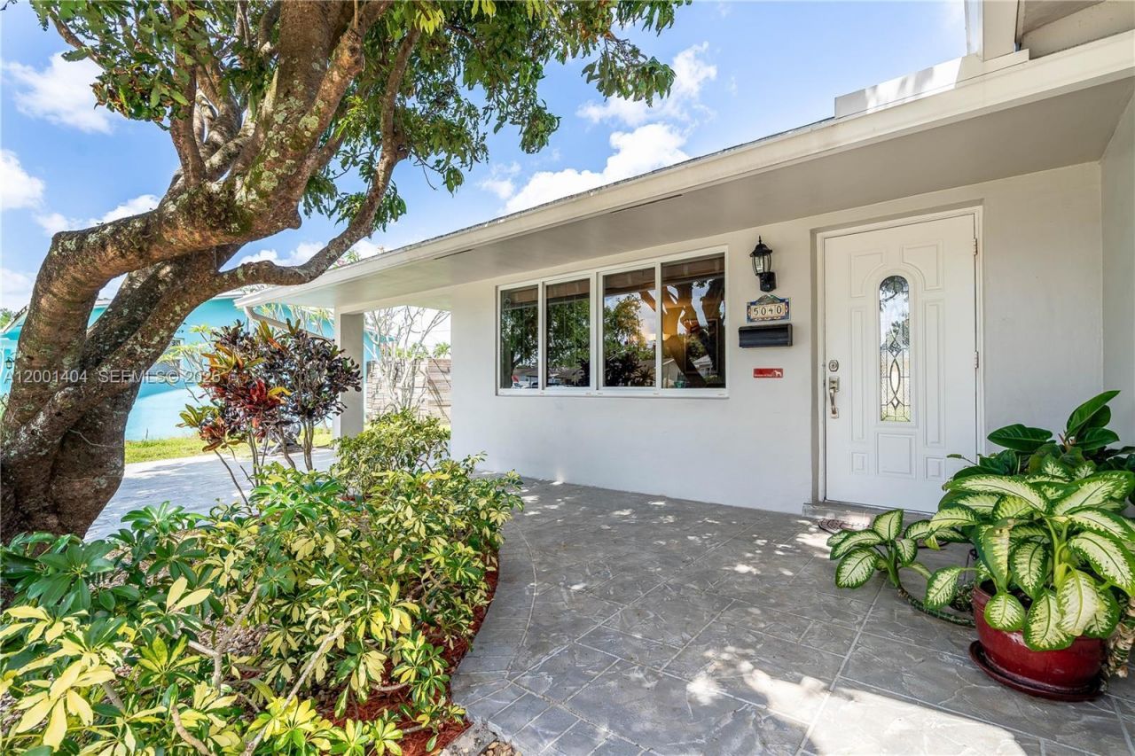 5040 SW 94th Ter, Cooper City, FL 33328 Photo