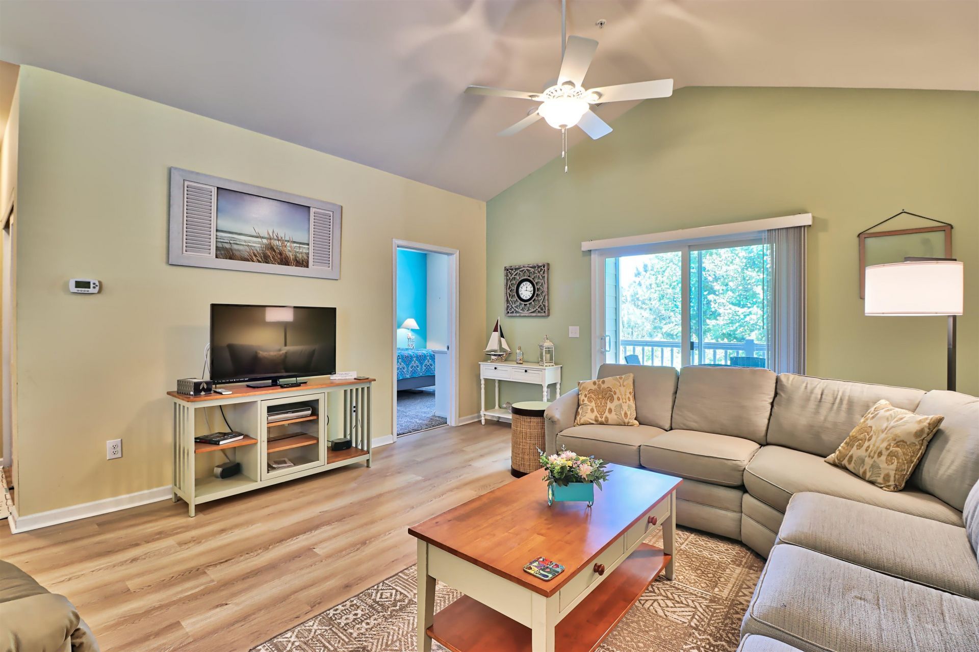 6253 Catalina Dr.  Photo 10