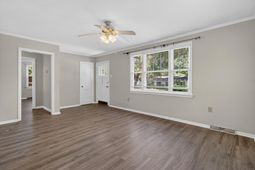 736 Mccants Drive photo 4