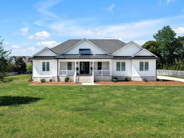 450 E Creekview Drive, Hampstead, NC 28443