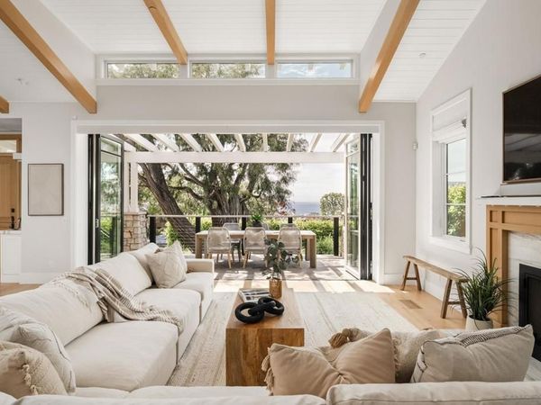 1023 Stratford Ct, Del Mar, CA 92014