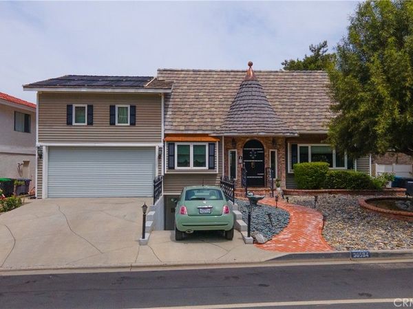 30594 Longhorn Drive, Canyon Lake, CA 92587