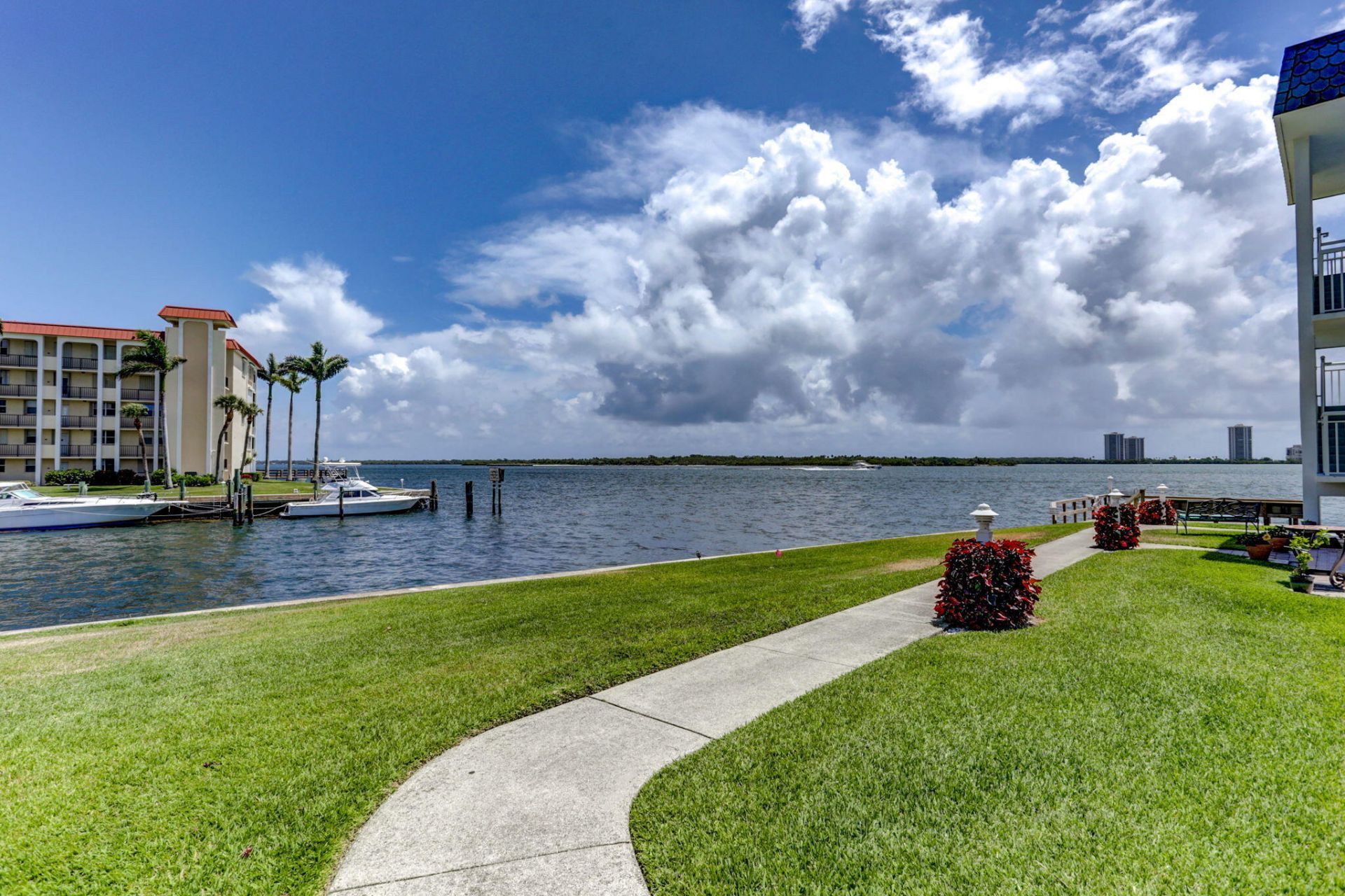 111 Shore Court, Unit #206, North Palm Beach, FL 33408 Photo