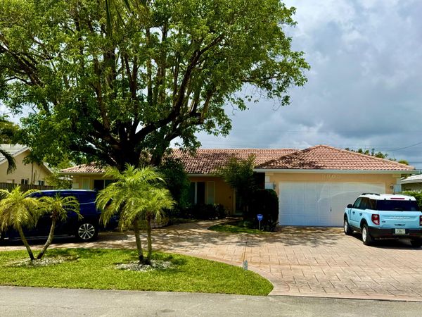 5805 NE 21st Avenue, Fort Lauderdale, FL 33308