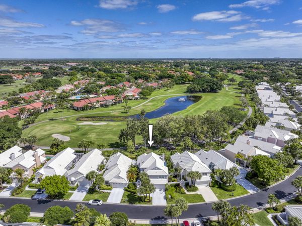 16 Windsor Lane, Palm Beach Gardens, FL 33418
