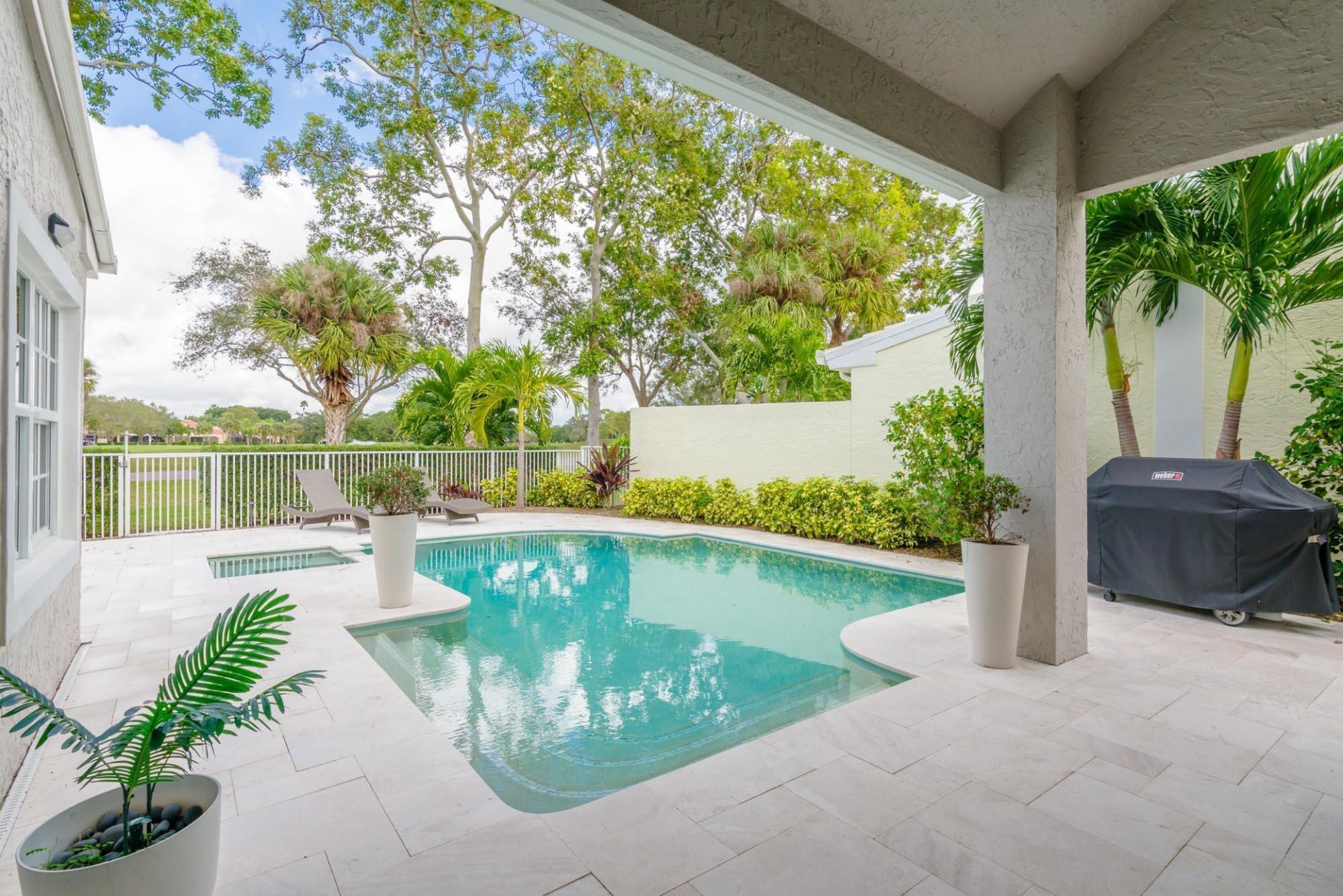 16 Windsor Lane, Palm Beach Gardens, FL 33418 Photo