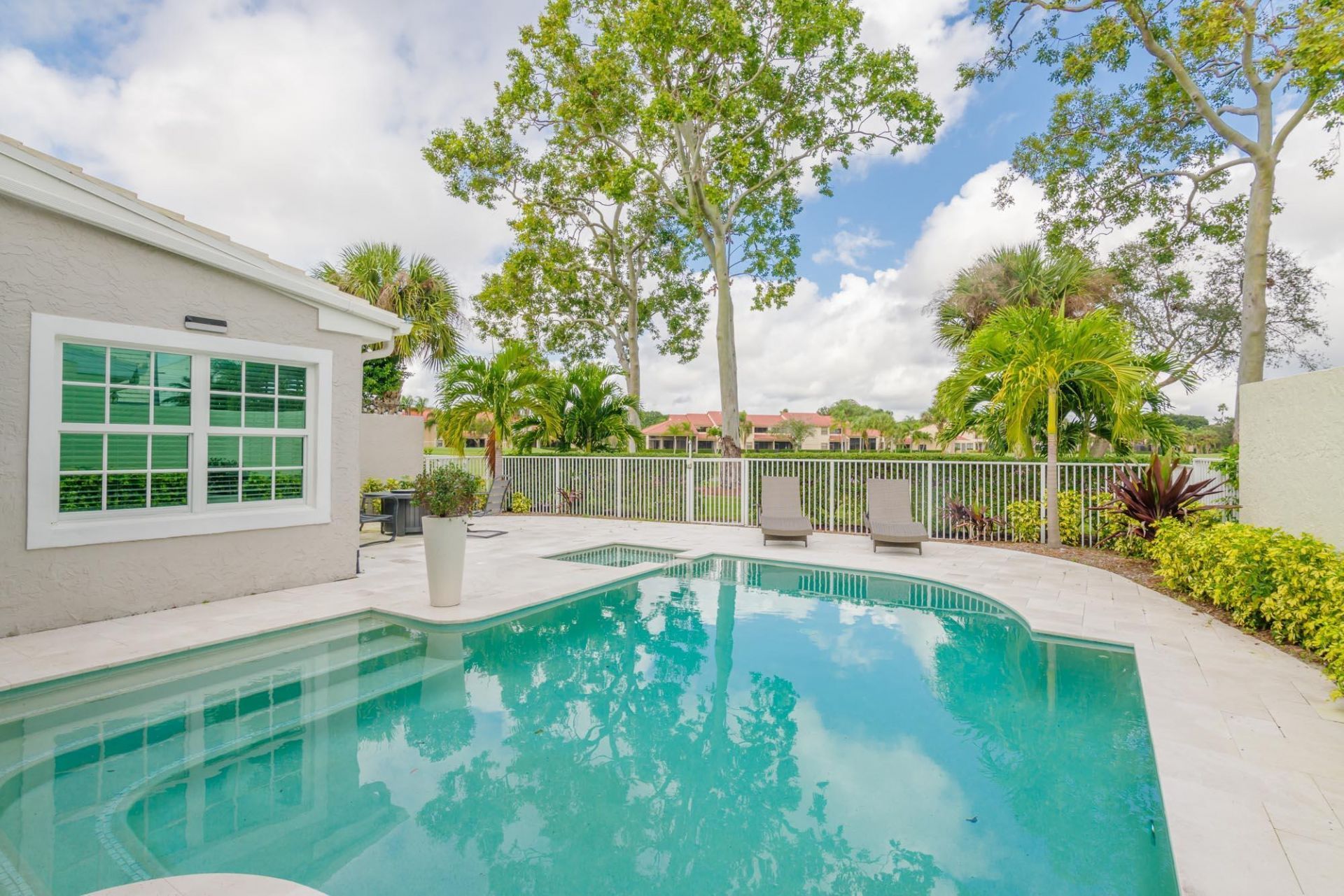 16 Windsor Lane, Palm Beach Gardens, FL 33418 Photo