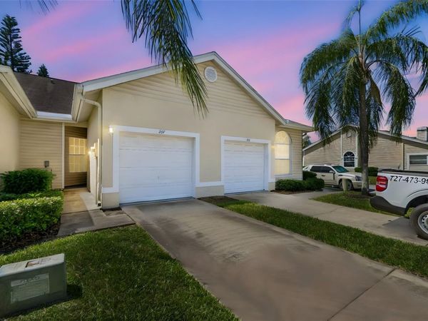 1050 STARKEY RD , Unit 207, LARGO, FL 33771