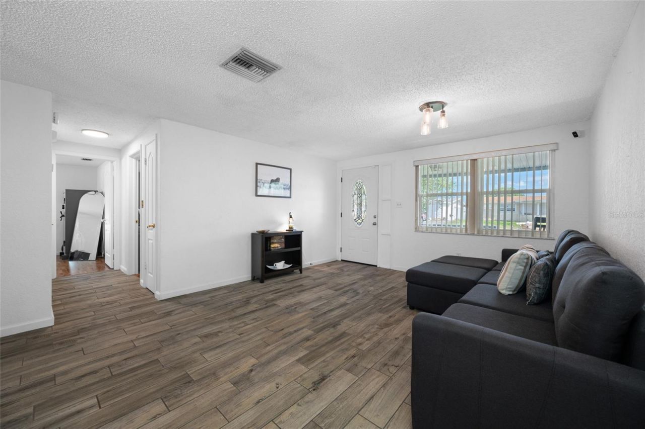 5130 Victoria Lane, Holiday, FL 34690 Photo