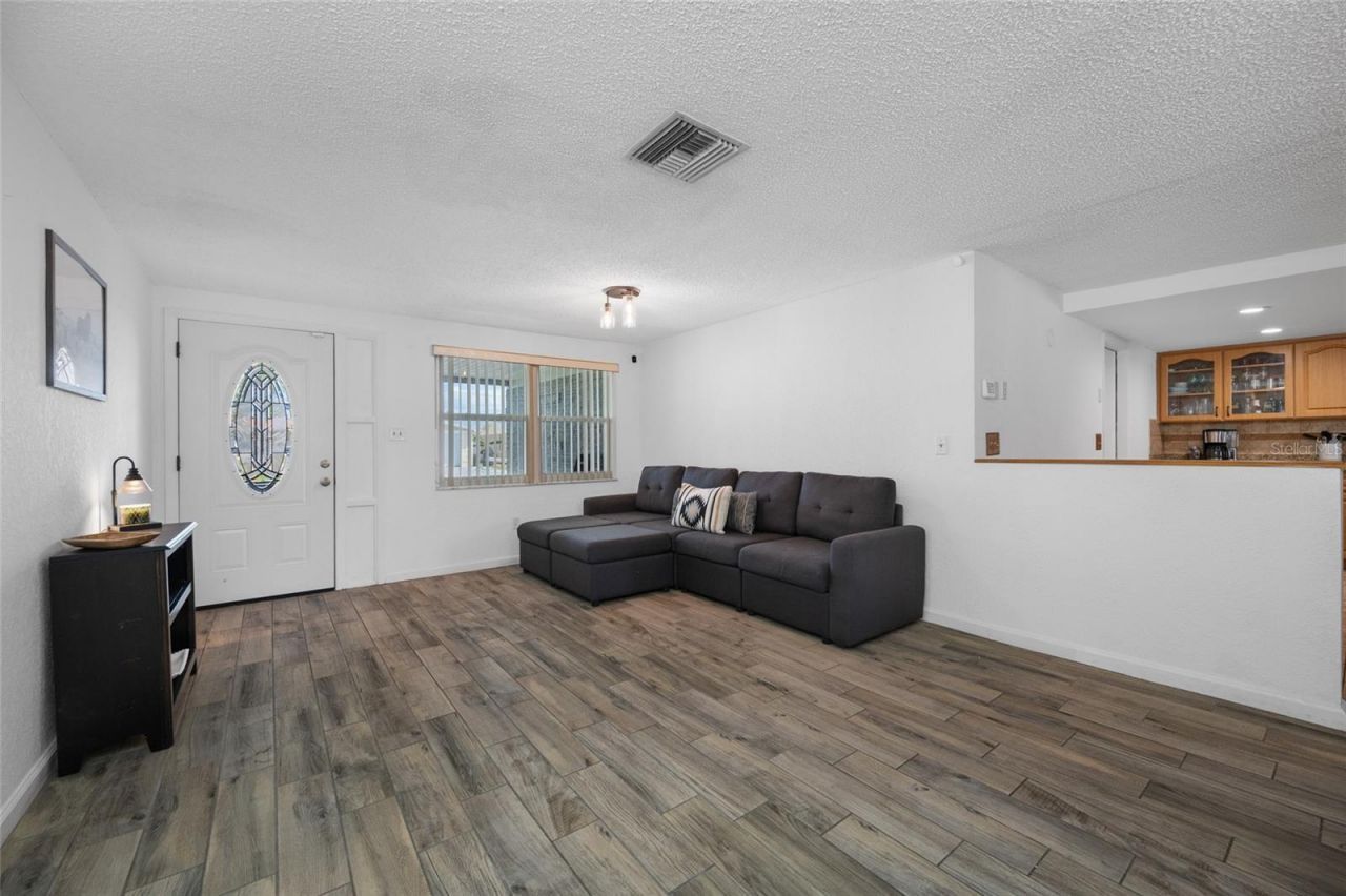 5130 Victoria Lane, Holiday, FL 34690 Photo