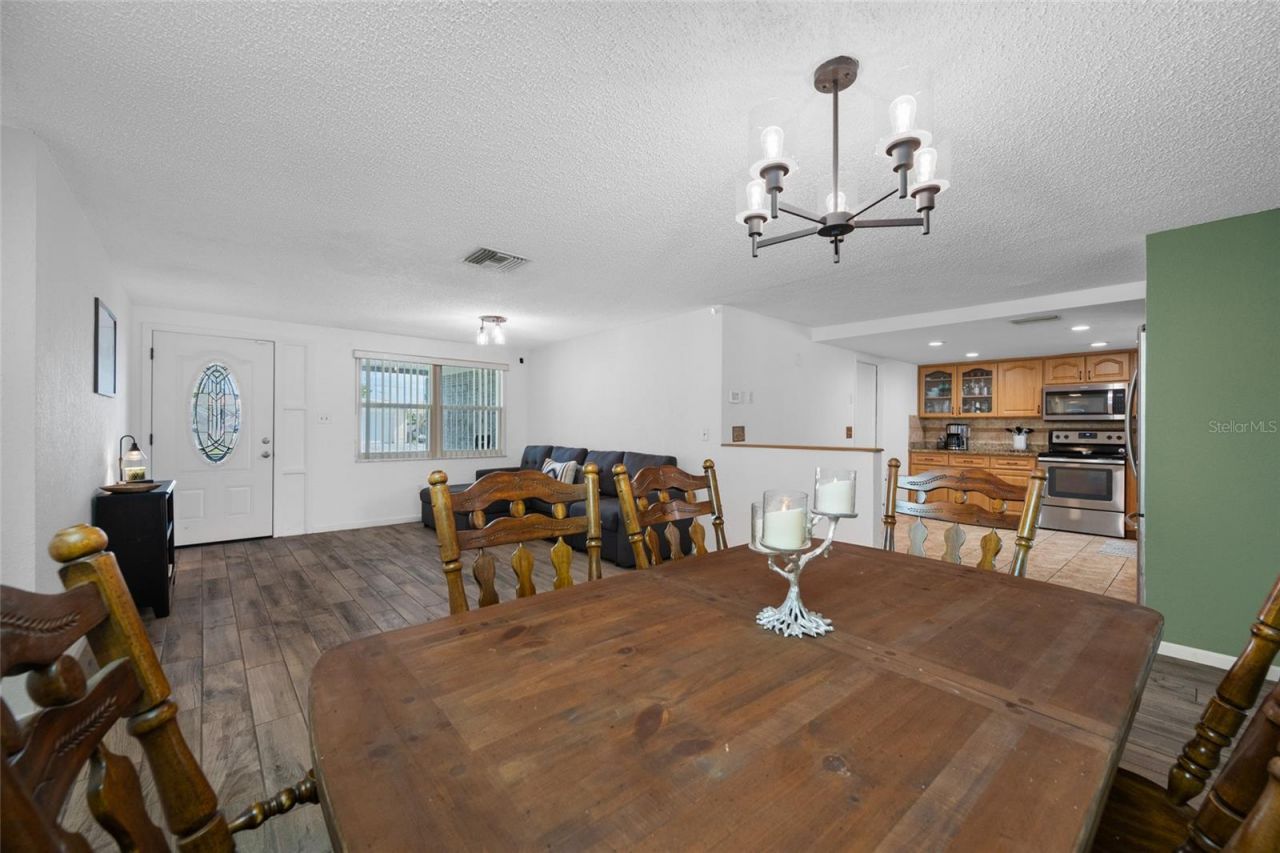 5130 Victoria Lane, Holiday, FL 34690 Photo