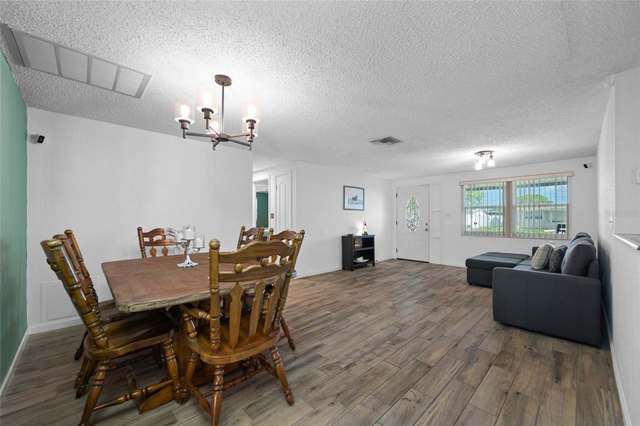 5130 Victoria Lane, Holiday, FL 34690 Photo