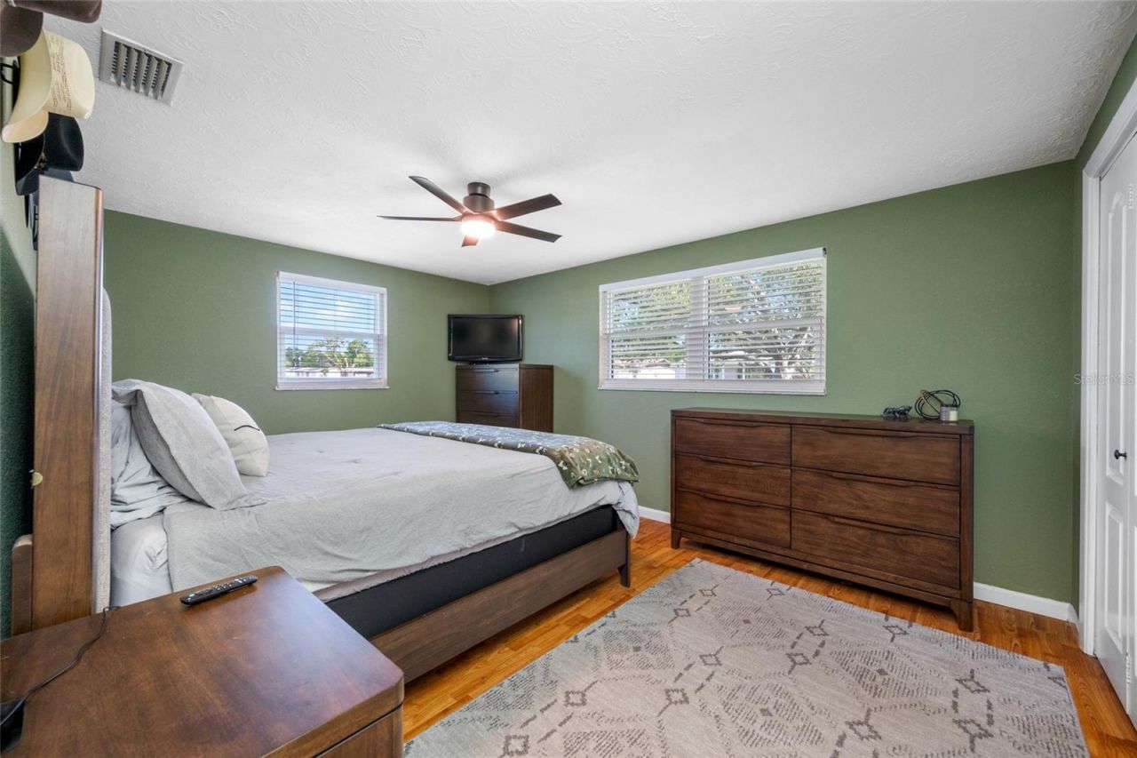 5130 Victoria Lane, Holiday, FL 34690 Photo