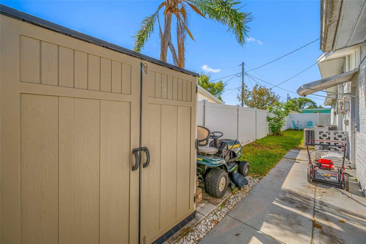 5130 Victoria Lane, Holiday, FL 34690 Photo