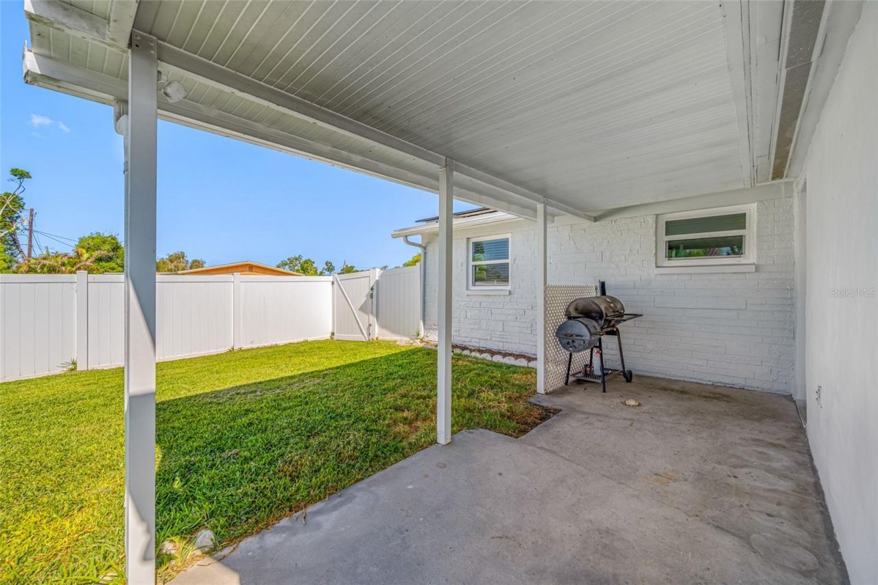 5130 Victoria Lane, Holiday, FL 34690 Photo