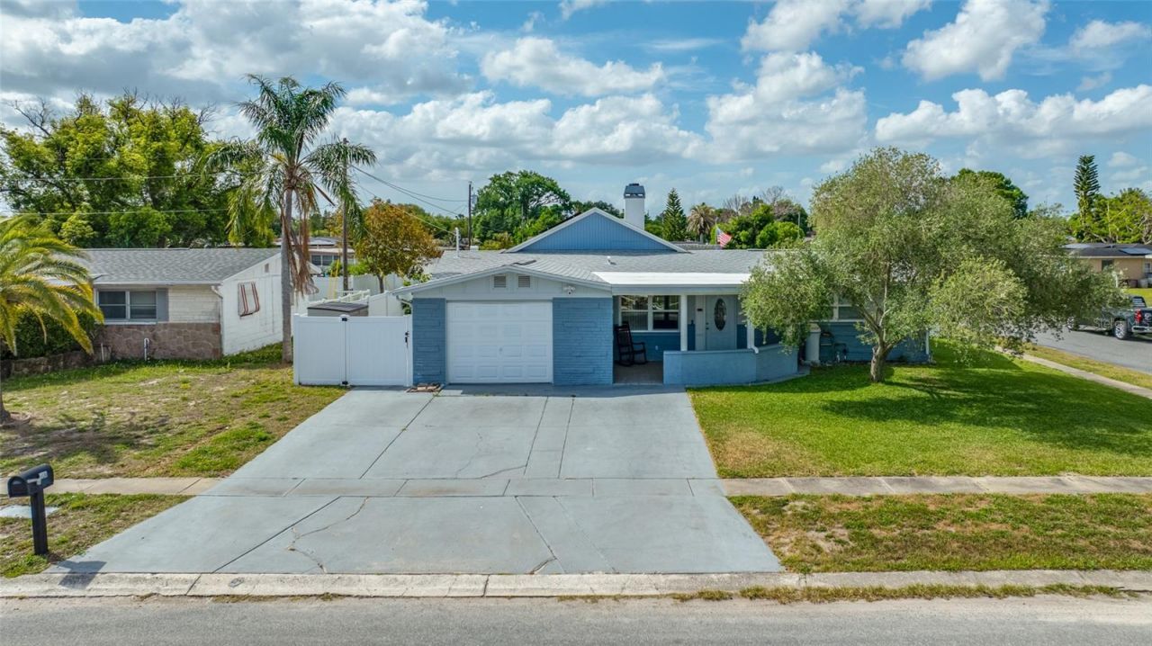 5130 Victoria Lane, Holiday, FL 34690 Photo