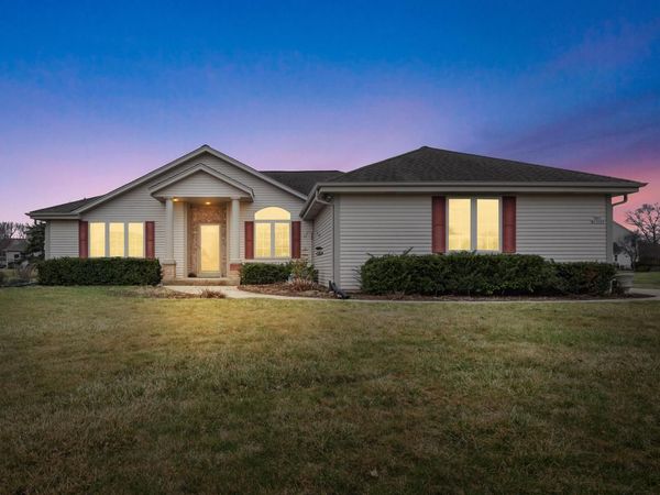 N67W13397 Roman COURT, Menomonee Falls, WI 53051