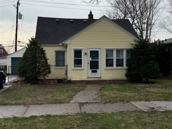 15834 Stephens Drive, Eastpointe, MI 48021