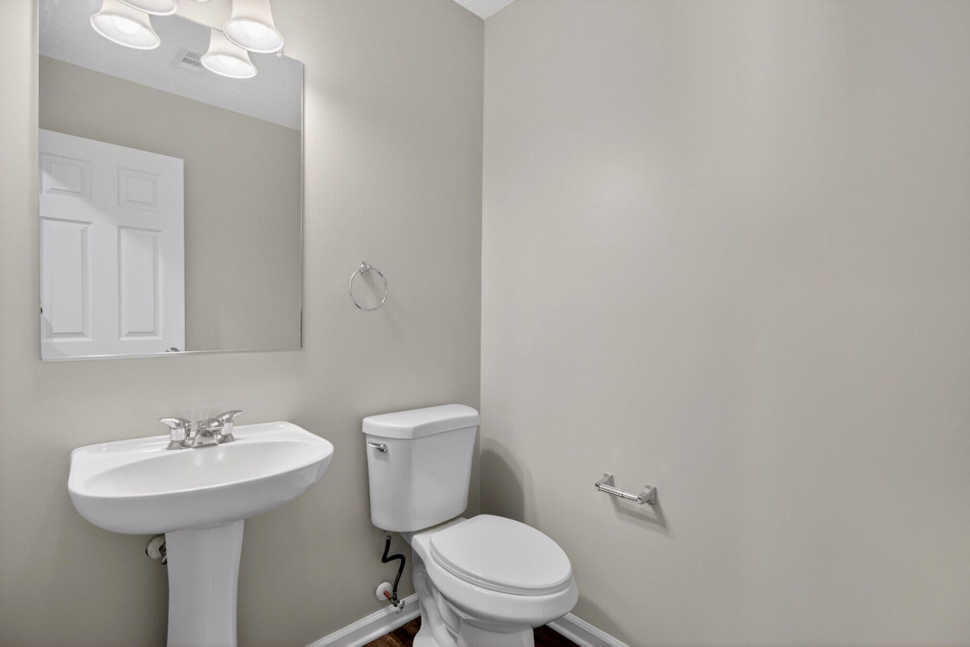 235 Emerald Isle Drive Photo 13