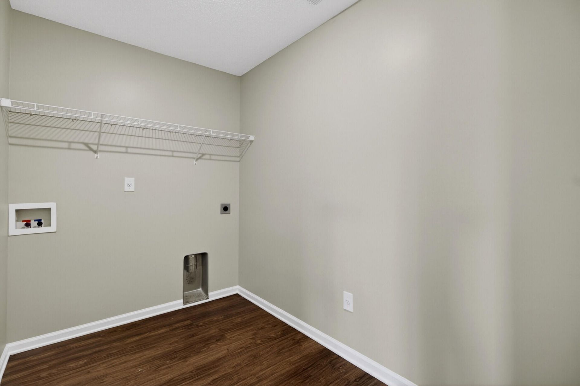 235 Emerald Isle Drive Photo 14