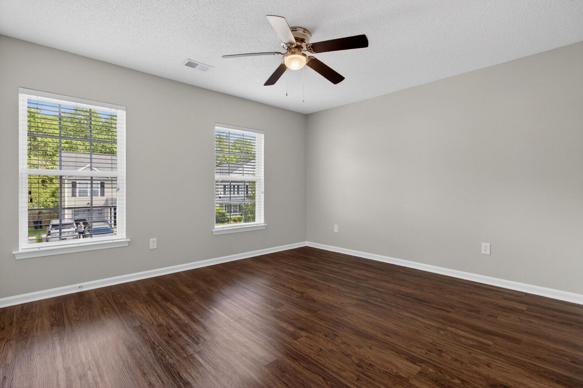 235 Emerald Isle Drive Photo 23