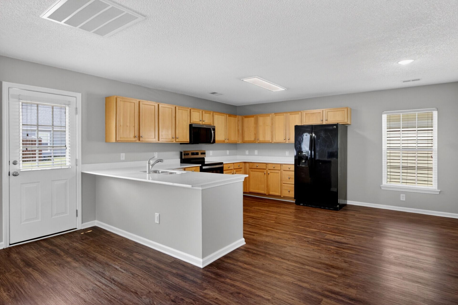 235 Emerald Isle Drive Photo 9