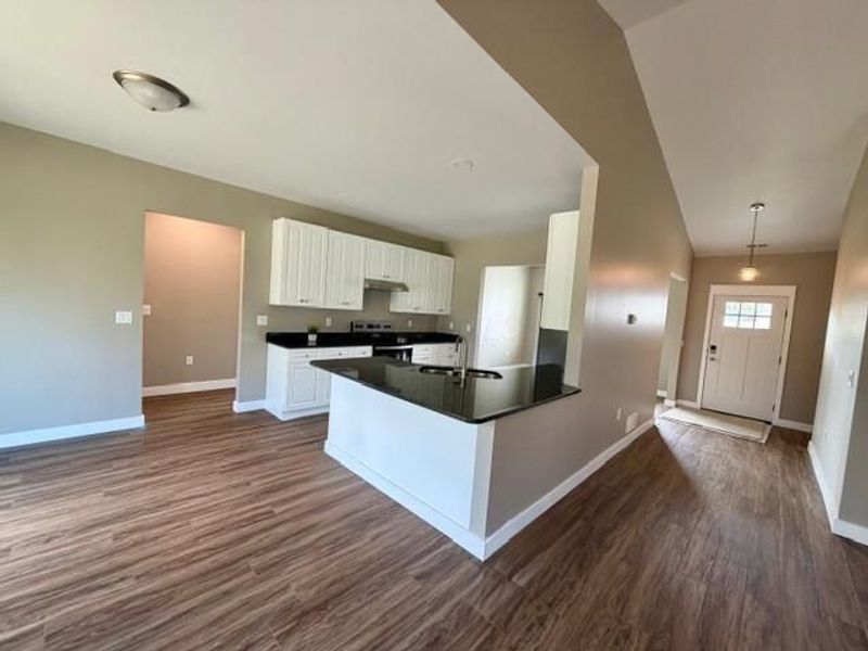 949 Hobart Court , Logan, OH 43138 Photo 2