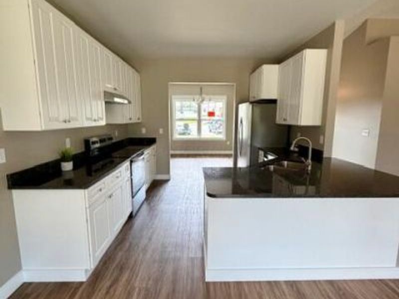 949 Hobart Court , Logan, OH 43138 Photo 3