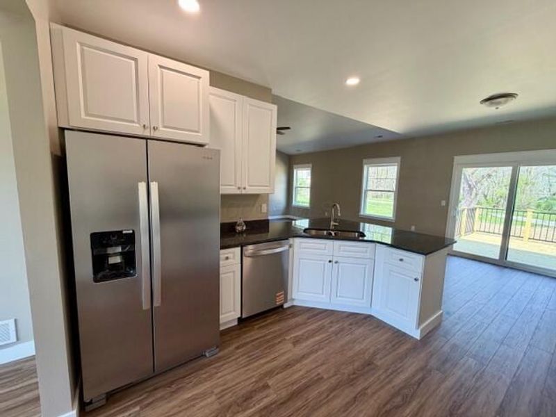 949 Hobart Court , Logan, OH 43138 Photo 4