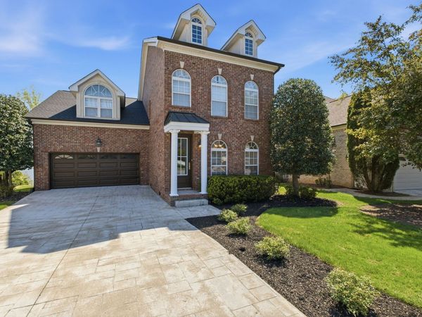 1046 Isaac Franklin Dr , Gallatin, TN 37066