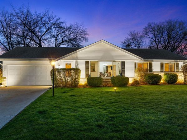 W174N9458 Joper Rd, Menomonee Falls, WI 53051