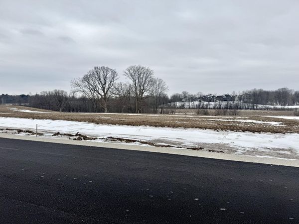 W251 S5411 Sage Ct, Waukesha, WI 53189