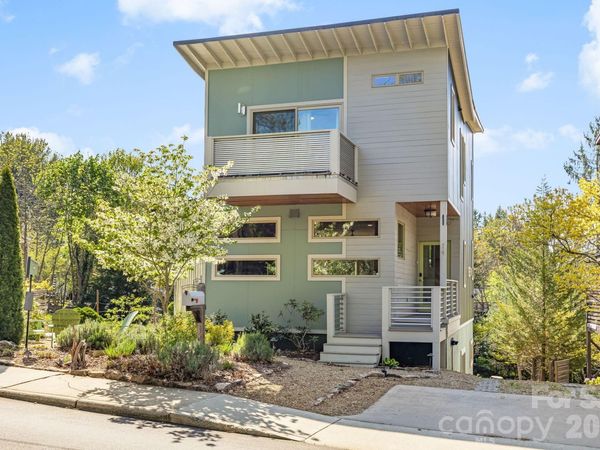 14 Sulphur Springs Road, Asheville, NC 28806