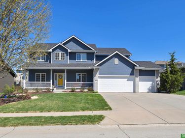 6417 N 158 Street, Omaha, NE 68116