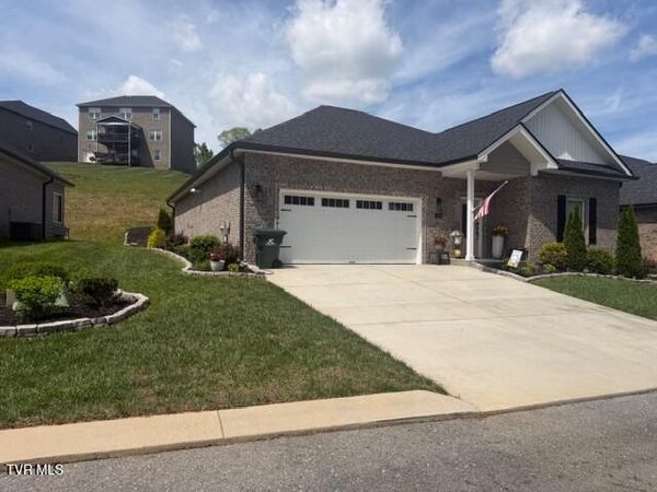 190 Quiet Stroll Lane, Johnson City, TN 37615