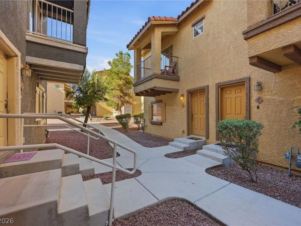 5915 Nuevo Leon Street , Unit 8, North Las Vegas, NV 89031