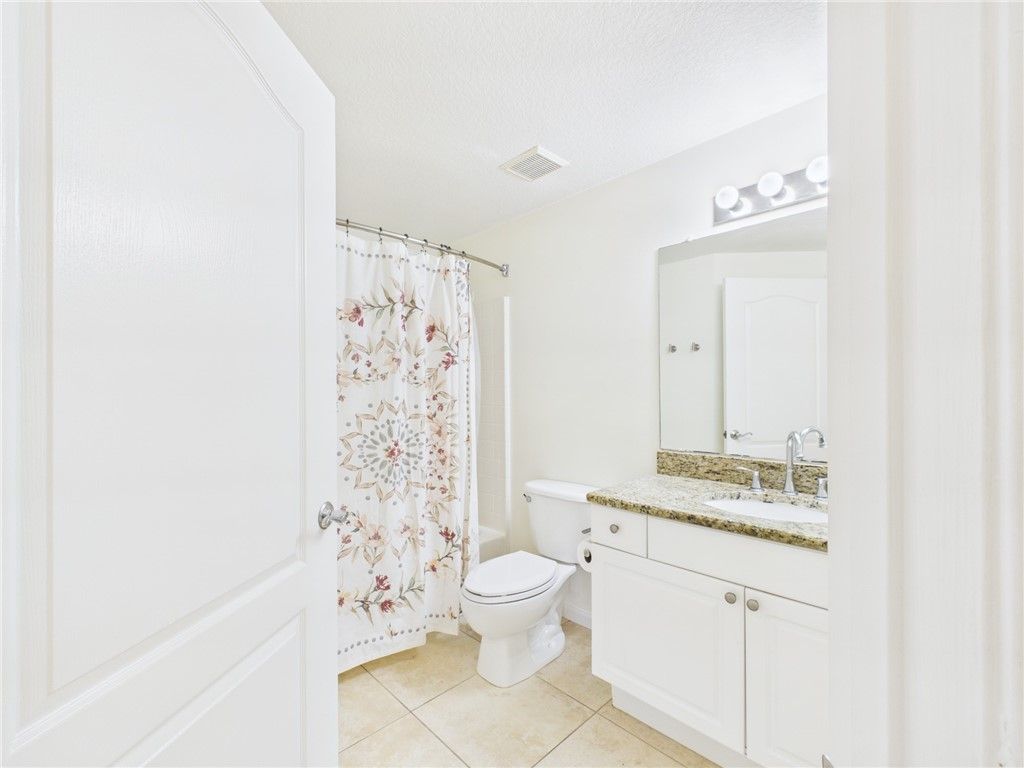 5060 Fairways Circle, Unit F303, Vero Beach, FL 32967 Photo
