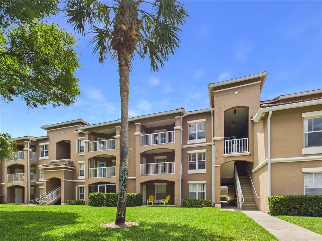 5060 Fairways Circle, Unit F303, Vero Beach, FL 32967 Photo
