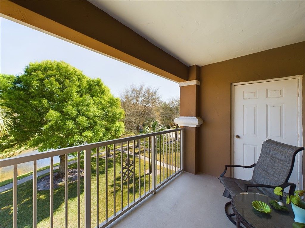 5060 Fairways Circle, Unit F303, Vero Beach, FL 32967 Photo