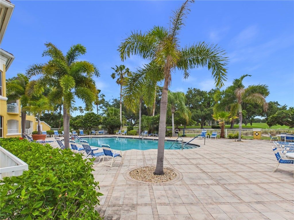 5060 Fairways Circle, Unit F303, Vero Beach, FL 32967 Photo
